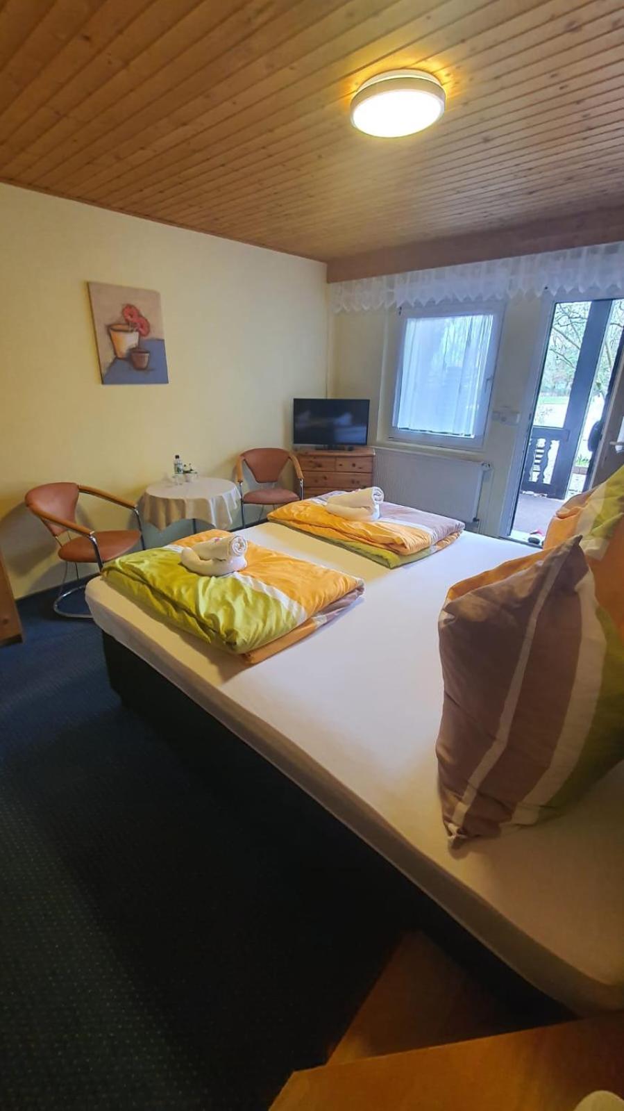 Motel Zur Festwiese Gierstädt Zewnętrze zdjęcie