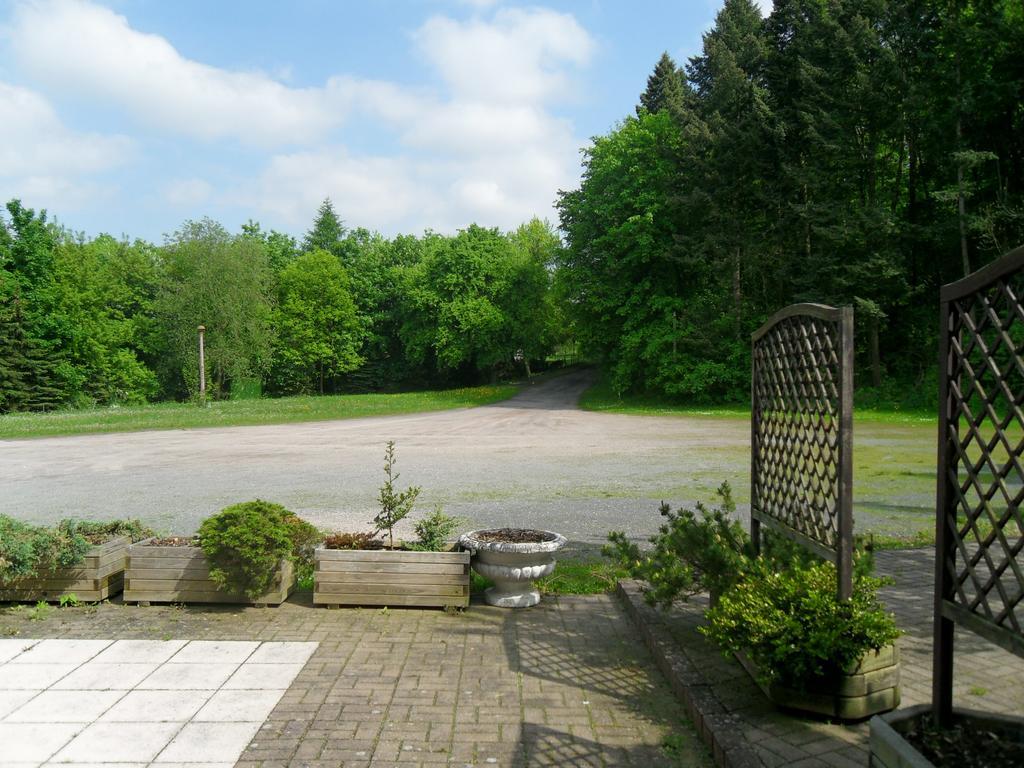 Motel Zur Festwiese Gierstädt Zewnętrze zdjęcie