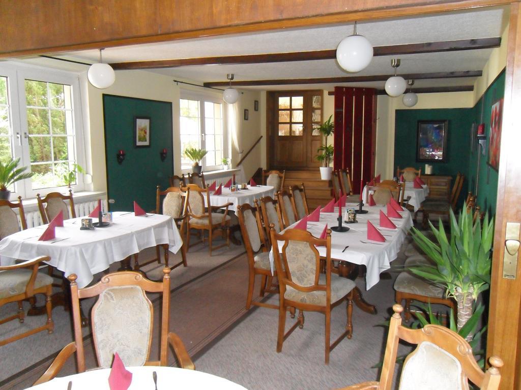 Motel Zur Festwiese Gierstädt Zewnętrze zdjęcie