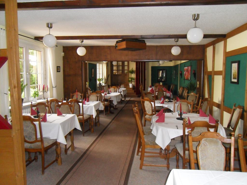Motel Zur Festwiese Gierstädt Zewnętrze zdjęcie