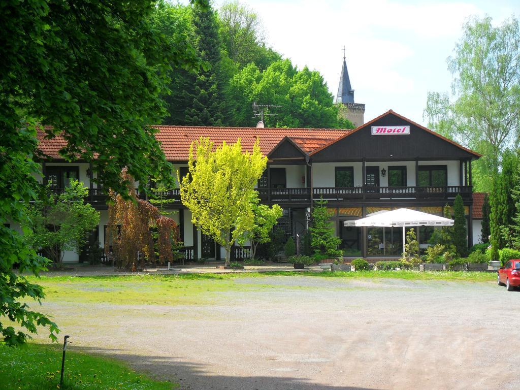 Motel Zur Festwiese Gierstädt Zewnętrze zdjęcie